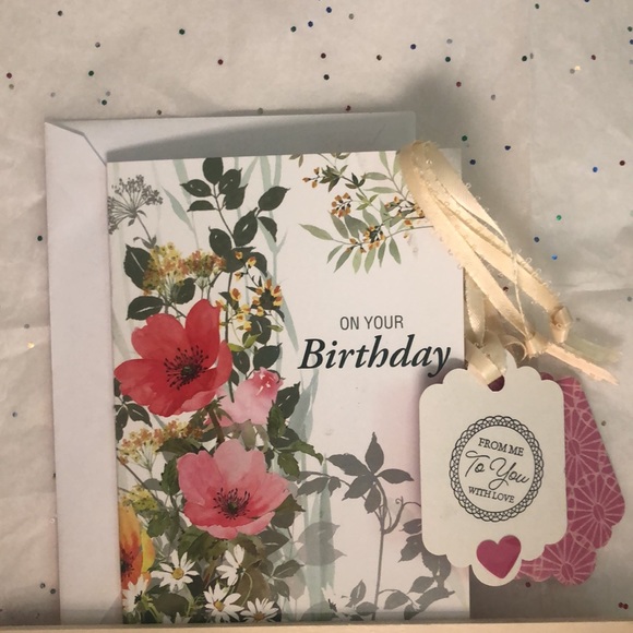 Birthday Greeting Card with envelope and two handcrafted gift tags - Picture 6 of 11